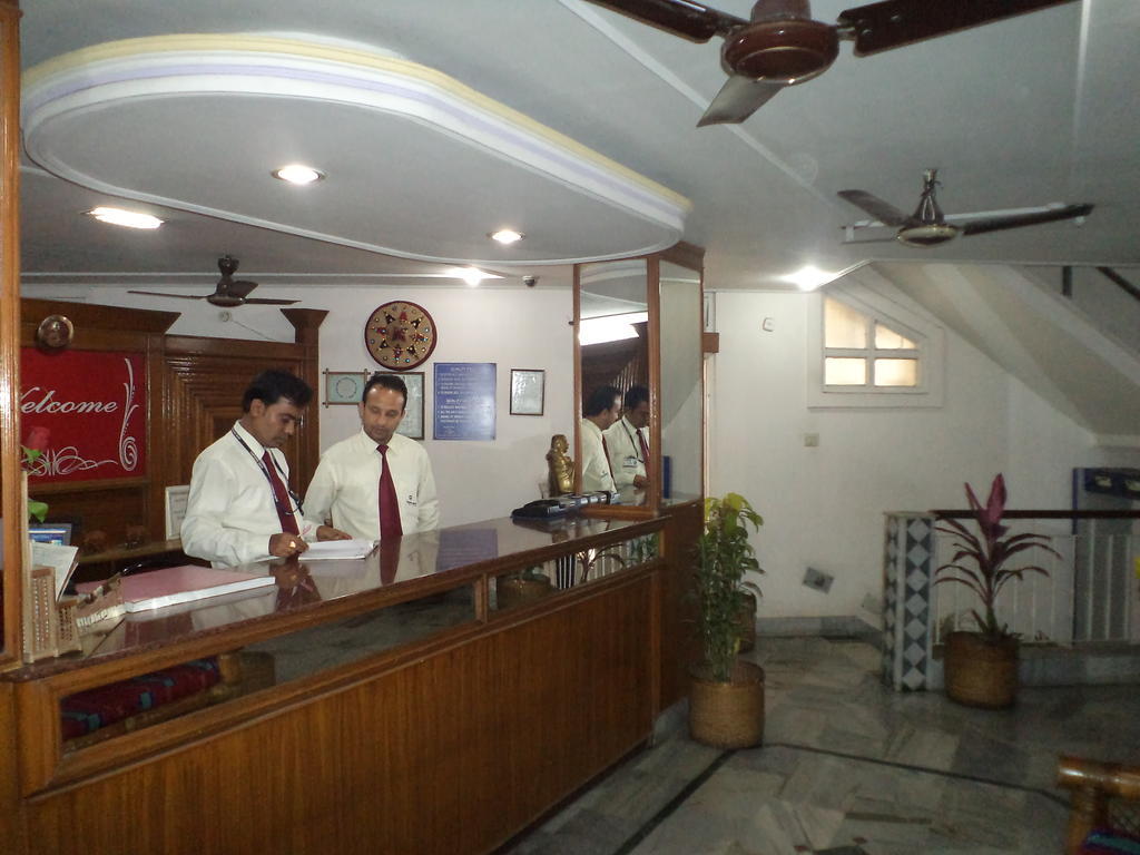 Hotel Mahalaxmi Indo Myanmar Guwahati Exterior foto