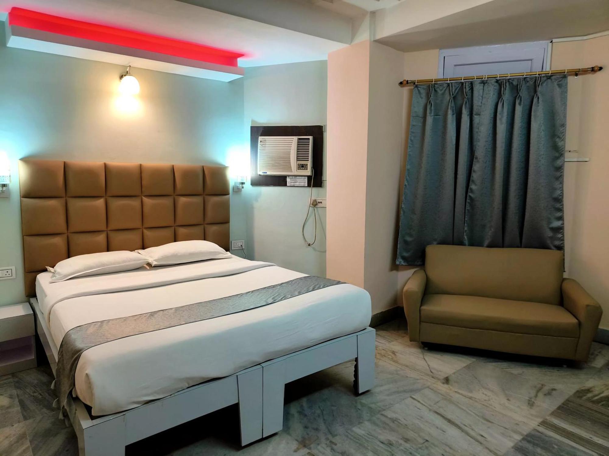 Hotel Mahalaxmi Indo Myanmar Guwahati Exterior foto