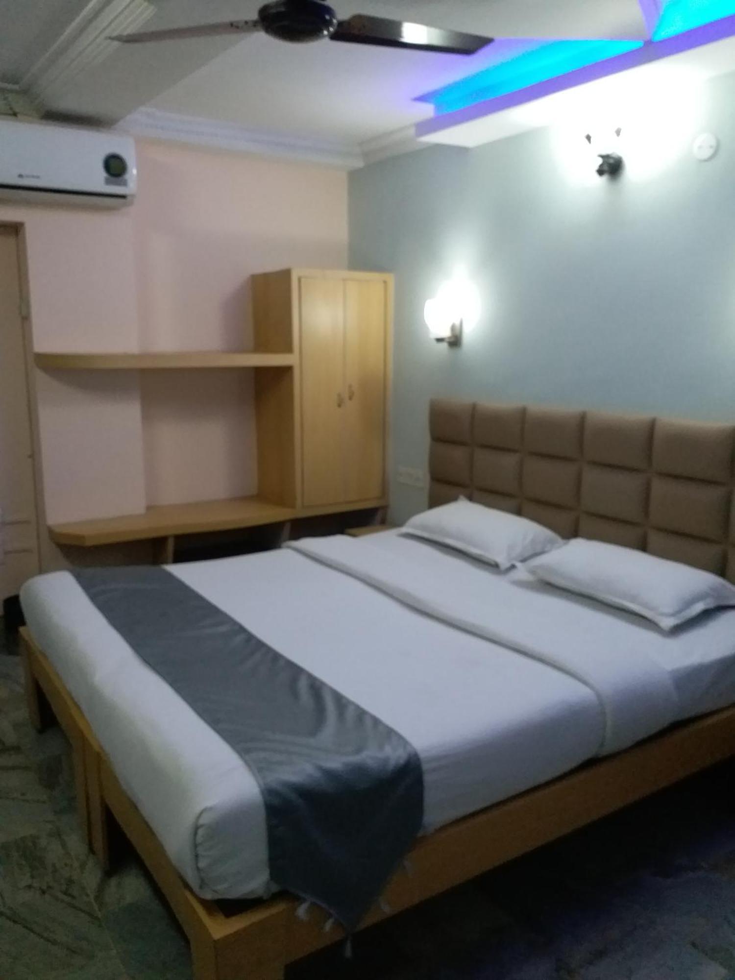 Hotel Mahalaxmi Indo Myanmar Guwahati Exterior foto