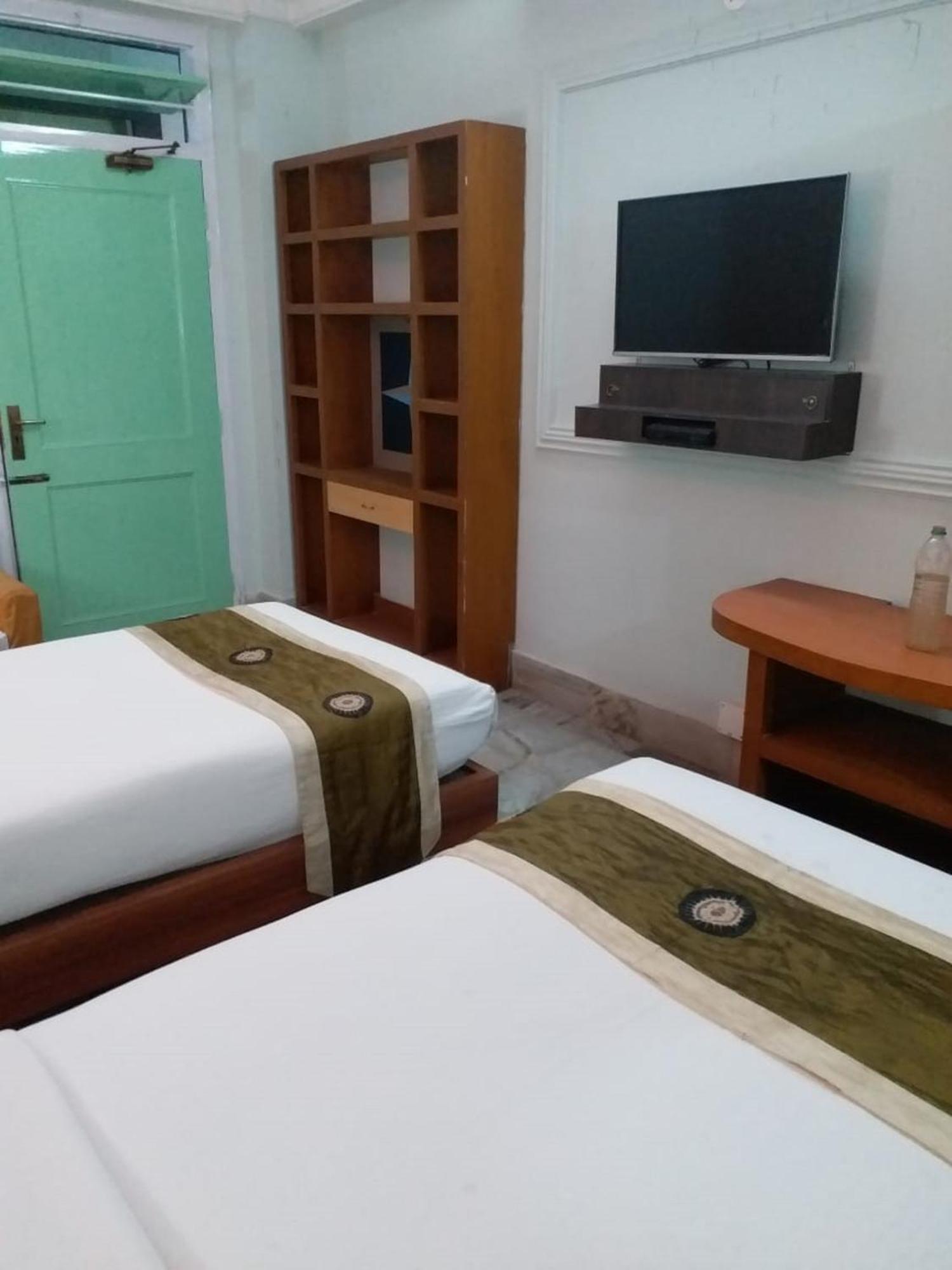 Hotel Mahalaxmi Indo Myanmar Guwahati Exterior foto