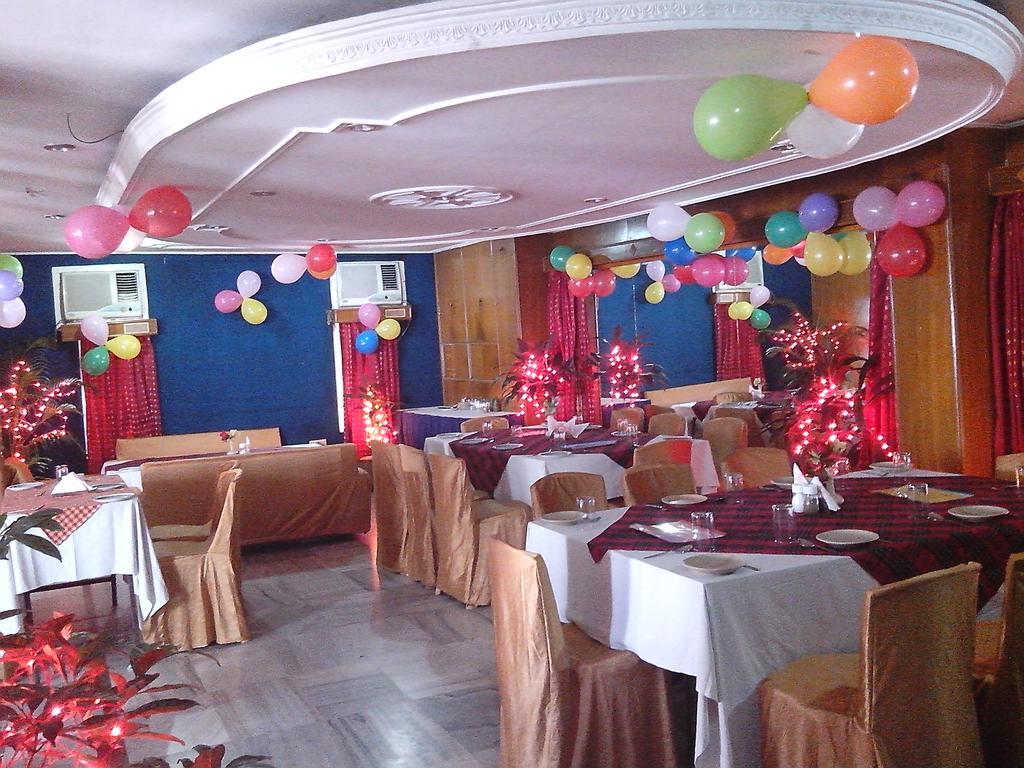 Hotel Mahalaxmi Indo Myanmar Guwahati Exterior foto