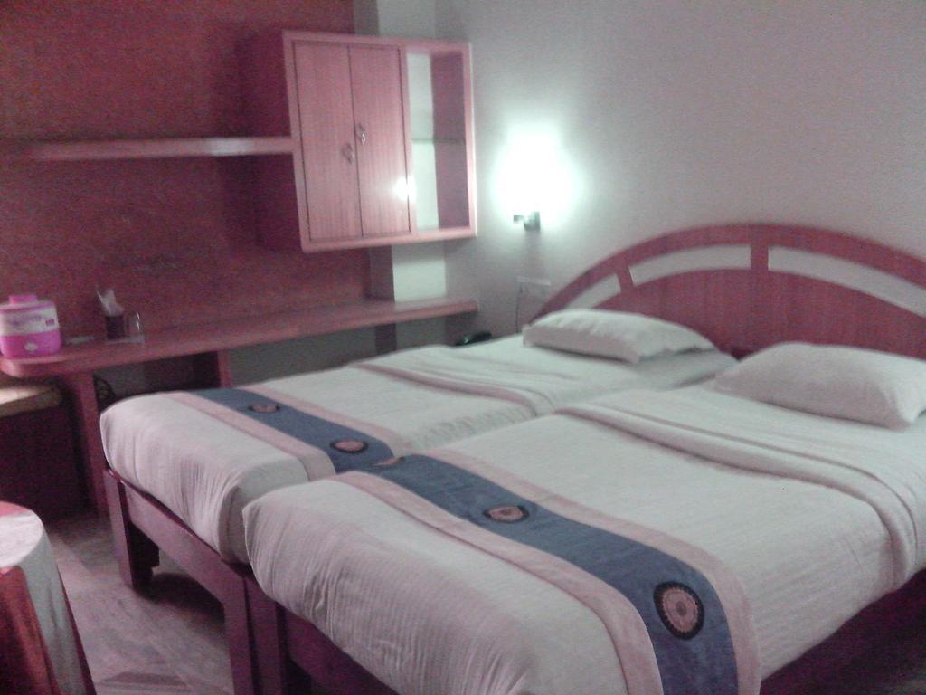 Hotel Mahalaxmi Indo Myanmar Guwahati Exterior foto