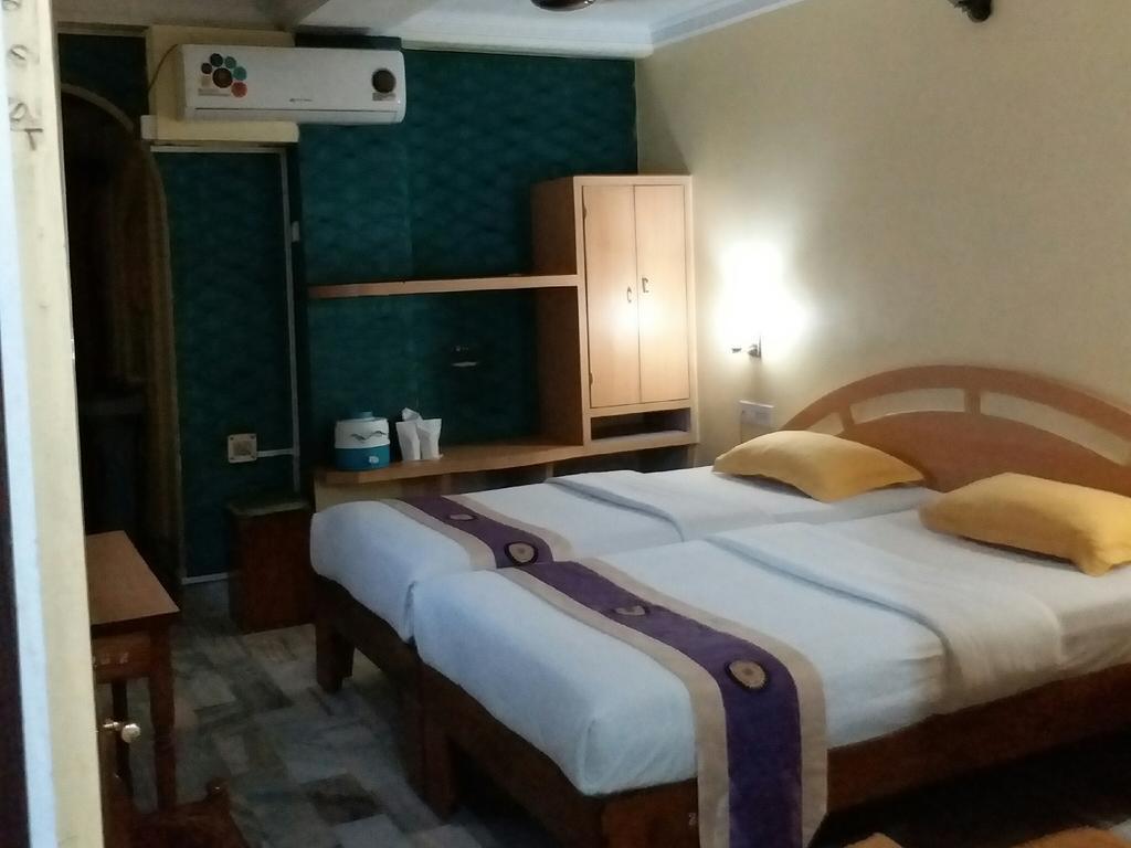 Hotel Mahalaxmi Indo Myanmar Guwahati Exterior foto